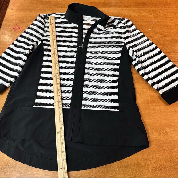 Weekends by Chico’s Women's Sz 1 US 8 M Striped Mesh Jacket Black White Academia - Picture 10 of 15